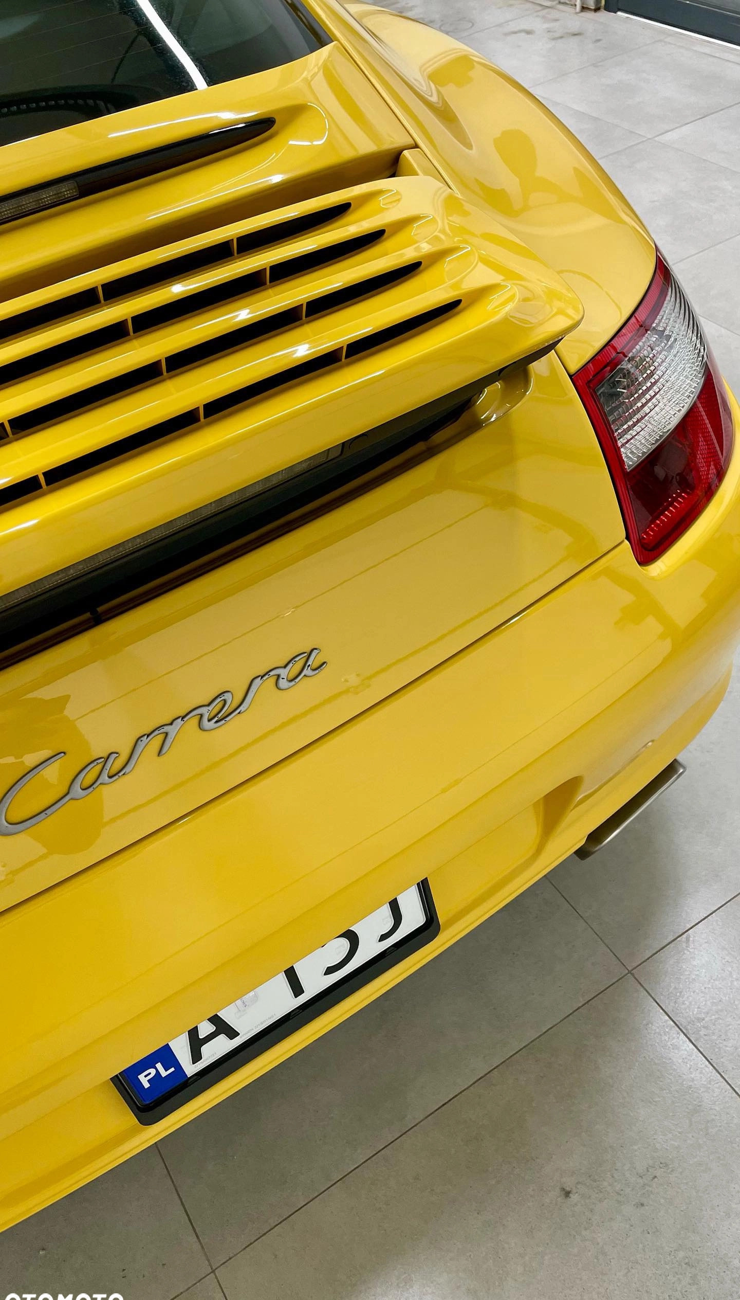 Porsche 911 cena 209000 przebieg: 93000, rok produkcji 2005 z Warszawa małe 781